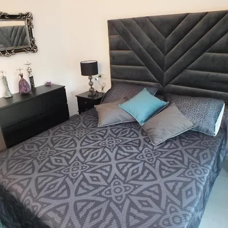 Apartment Bonito De 2 En Con Estacionamiento, Aire Acondicionado, Cerca Del Centro Y De La Playa - Es-204-46