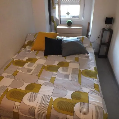 Apartment Bonito De 2 En Con Estacionamiento, Aire Acondicionado, Cerca Del Centro Y De La Playa - Es-204-46 *